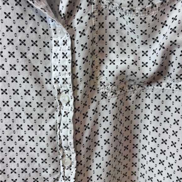 Velvet Heart Black and White Floral Shirt Goog condición - Picture 2 of 5